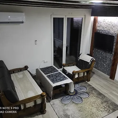 Vikendica Sa Bazenom Apartment *