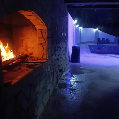 Vikendica Sa Bazenom Apartment