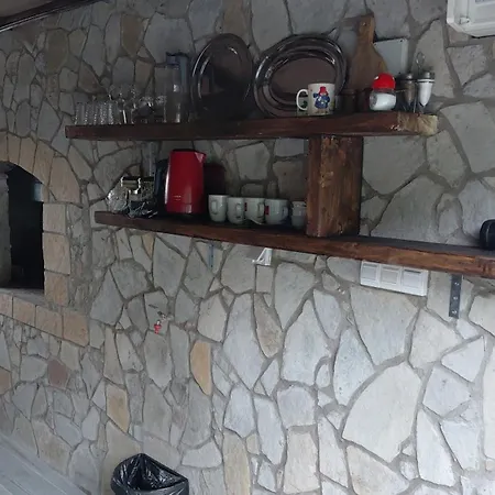 Apartment Vikendica Sa Bazenom *