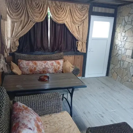 Apartment Vikendica Sa Bazenom *